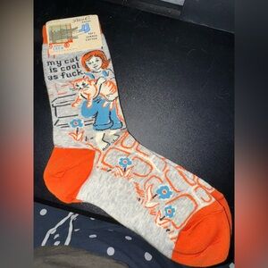 Blue Q womens “My Cat is cool AF” Graphic novelty Crew Socks sze 5-10 NEW cotton